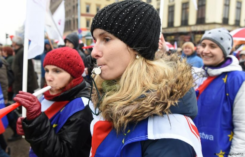 Ba Lan: Biểu tình phản đối cải cách giáo dục
