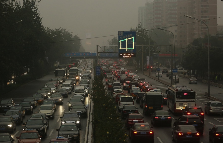 Bắc Kinh sẽ cấm xe ôtô cũ lưu thông khi có cảnh báo khói mù