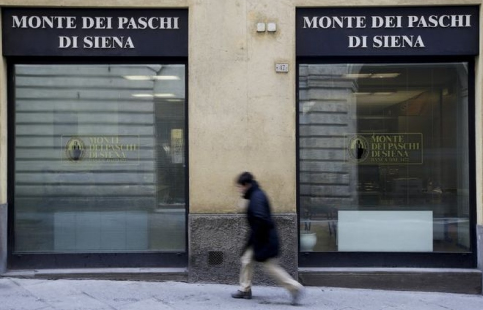 Italy đề xuất nâng nợ công nhằm giải cứu ngân hàng