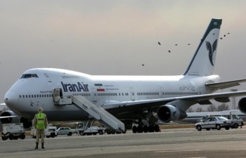 Iran điều 5 máy bay chở thực phẩm tới Qatar