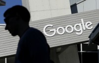 google co the tra hang ty usd de la tim kiem mac dinh tren iphone