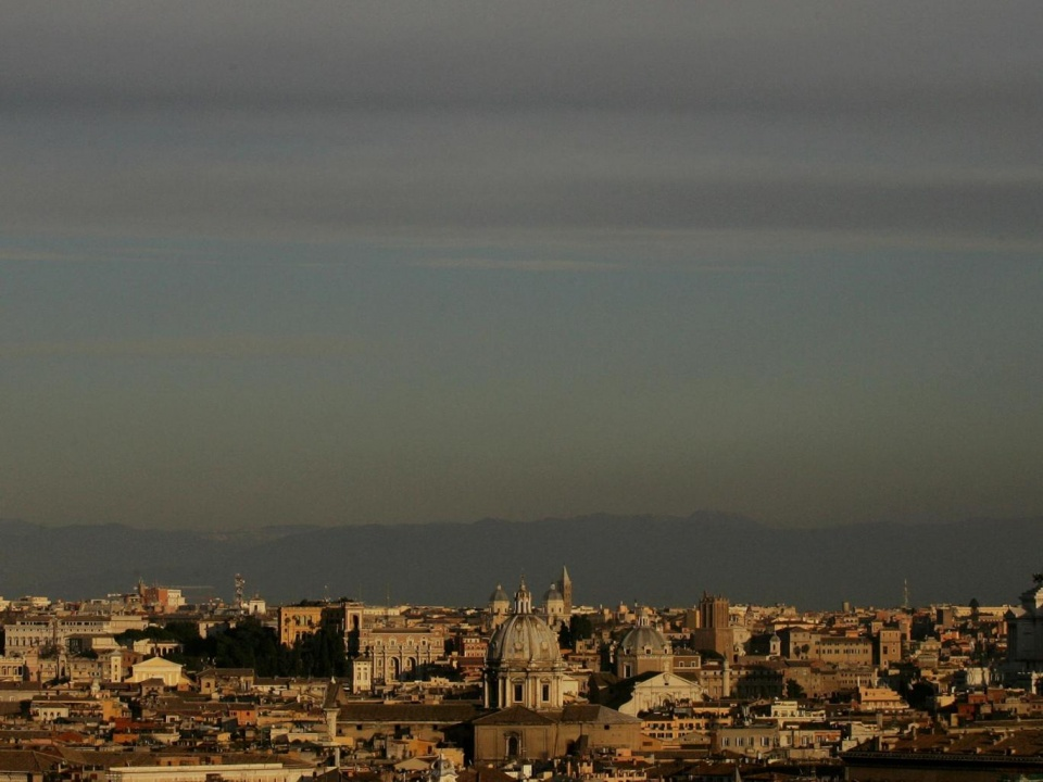 Italy: Thủ đô Rome cấm ô tô và xe máy trong ngày 11/12