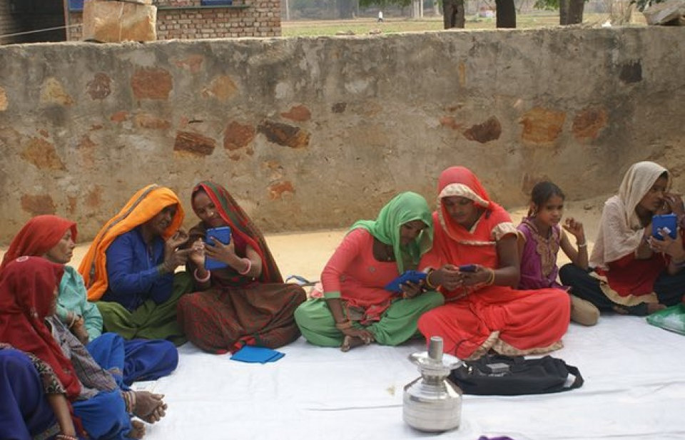 Ấn Độ: Internet thay đổi cuộc sống của phụ nữ nông thôn