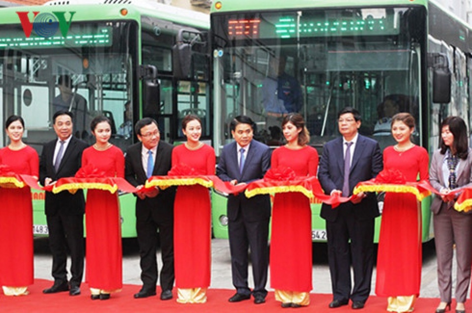 ha noi chinh thuc khai truong tuyen buyt nhanh brt dau tien