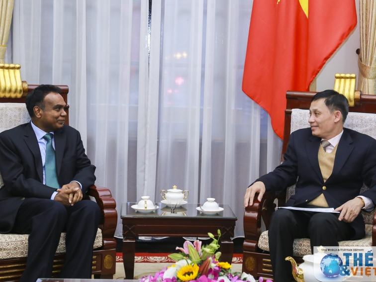 Thứ trưởng Lê Hoài Trung tiếp Phó Chủ tịch AIIB