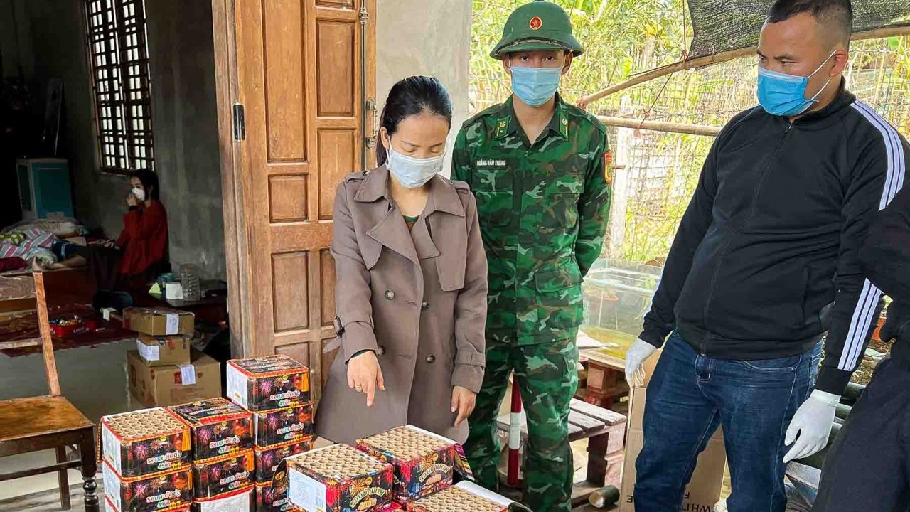Bộ đội Biên phòng Quảng Trị bắt giữ đối tượng vận chuyển, tàng trữ trên 86kg pháo hoa