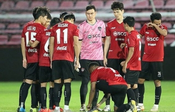 Muangthong United của Đặng Văn Lâm thua ngược tân binh tại Thai-League