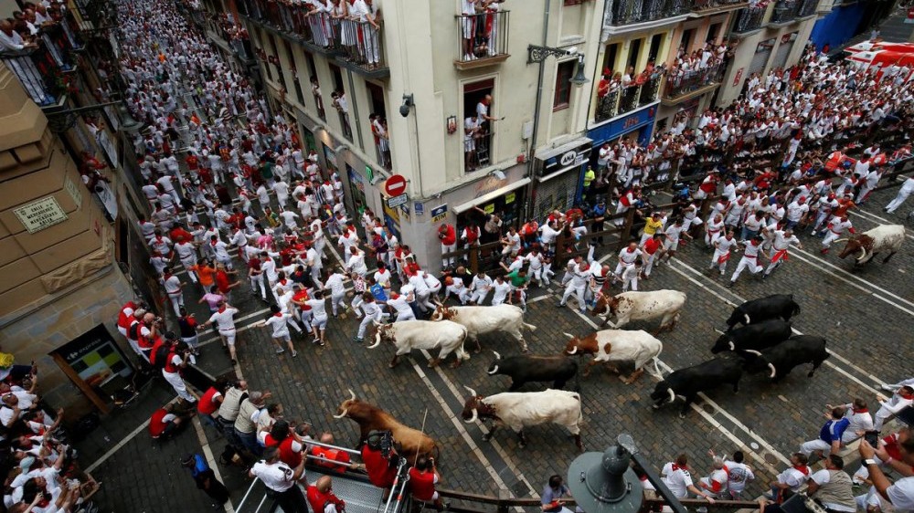 Tây Ban Nha tiếp tục hủy tổ chức lễ hội đua bò nổi tiếng do ảnh hưởng bởi đại dịch Covid-19