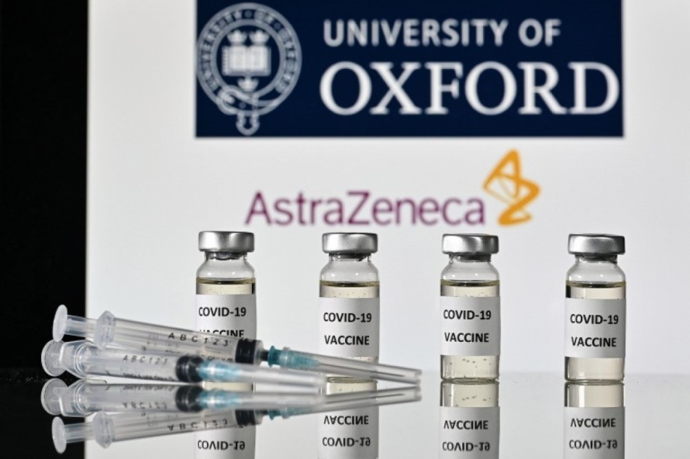 Một số khuyến nghị khi sử dụng vaccine AstraZeneca. (Nguồn: AFP)