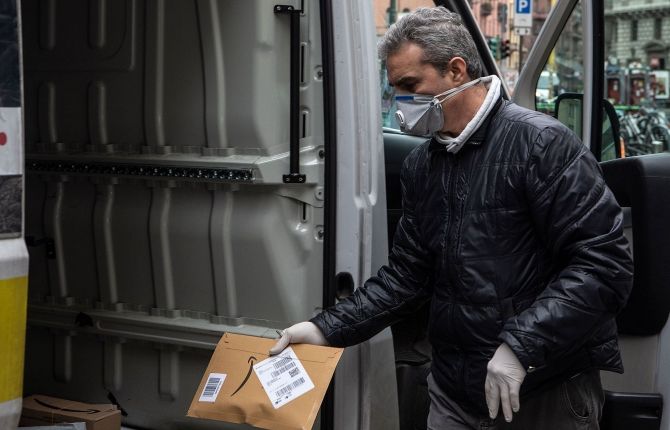 Amazon ngừng vận chuyển nhiều mặt hàng tới Italy và Pháp do lo ngại Covid-19