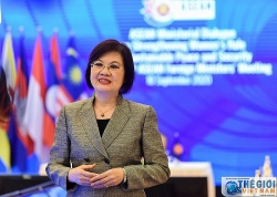 Từ trang giấy trắng đến hành trình trưởng thành – Dấu ấn Đại sứ Nguyễn Nguyệt Nga trong tôi