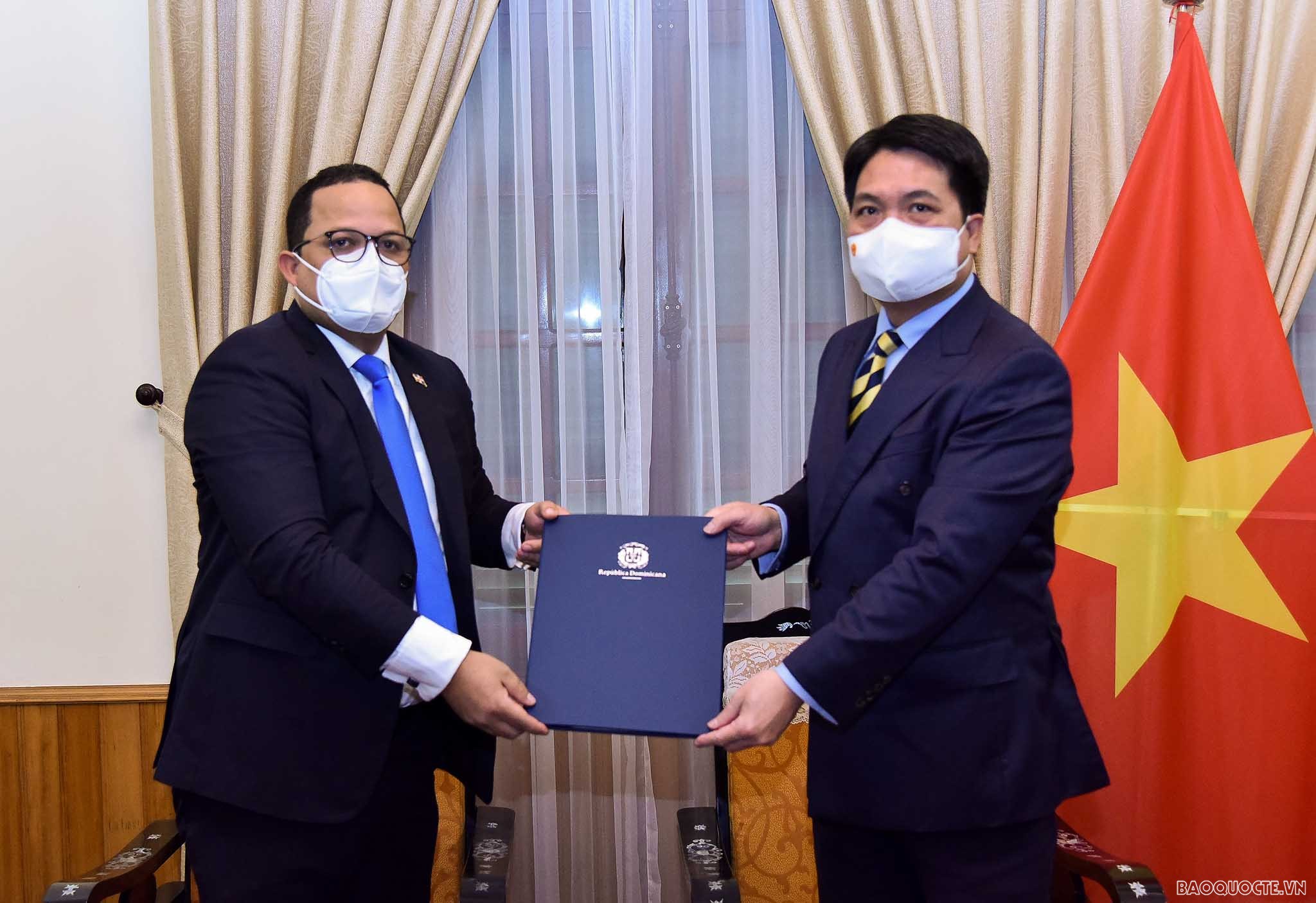 Việt Nam tiếp nhận bản sao Thư ủy nhiệm bổ nhiệm Đại sứ Cộng hòa Dominica tại Việt Nam