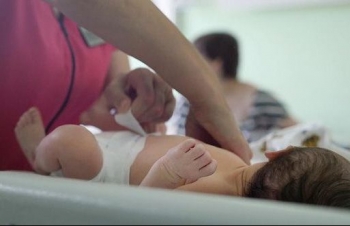 Romania điều tra một bệnh viện có 10 trẻ sơ sinh bị nhiễm Covid-19
