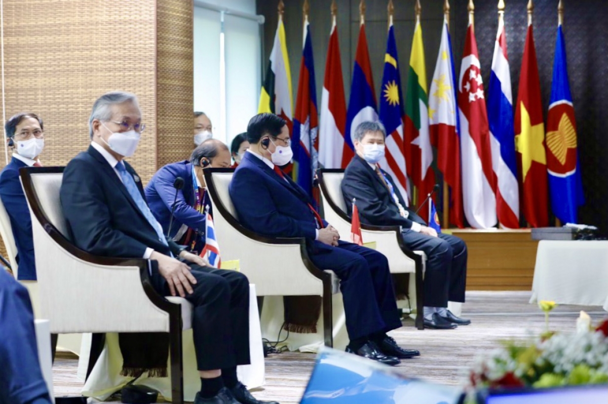 Thủ tướng Chính phủ Phạm Minh Chính chia sẻ ý kiến của Lãnh đạo các nước ASEAN về tình hình Myanmar và vai trò của ASEAN. Ảnh: VGP/Nhật Bắc