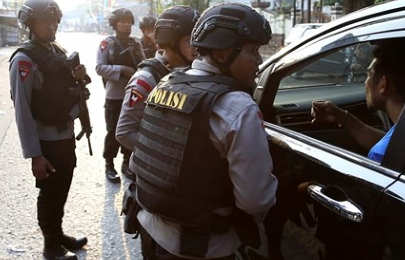 Indonesia: 15 người thương vong trong 3 vụ đánh bom nhà thờ