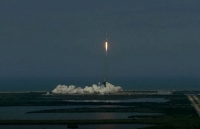 SpaceX phóng tàu vũ trụ lịch sử Crew Dragon