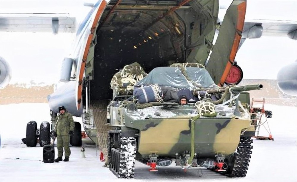 Lực lượng Dù Nga có nhiều phương pháp và hệ thống dù để thả các trang thiết bị, xe máy quân sự; Nguồn: topwar.ru