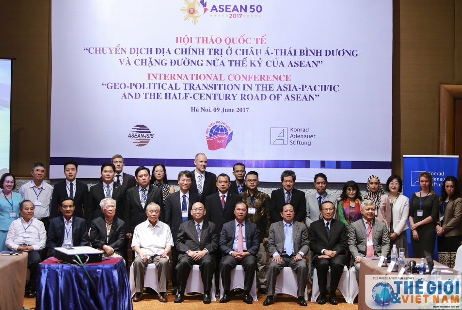 ASEAN - tổ chức khu vực thành công nhất