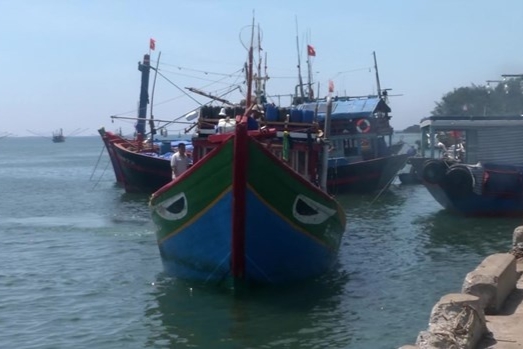 Vietnam requests China to investigate incident related to Vietnamese fishing vessel in Hoang Sa