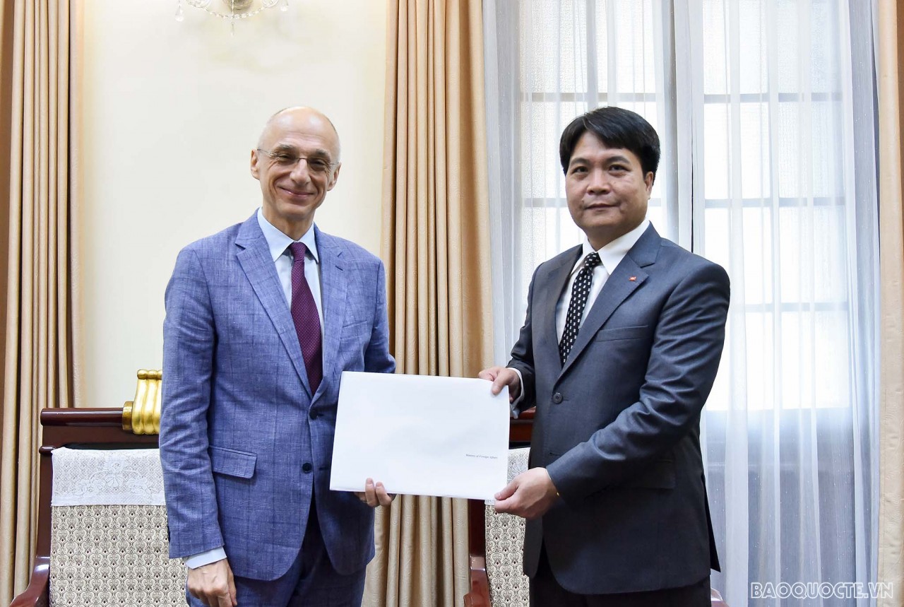 Tiếp nhận bản sao Thư ủy nhiệm bổ nhiệm Đại sứ Croatia tại Việt Nam