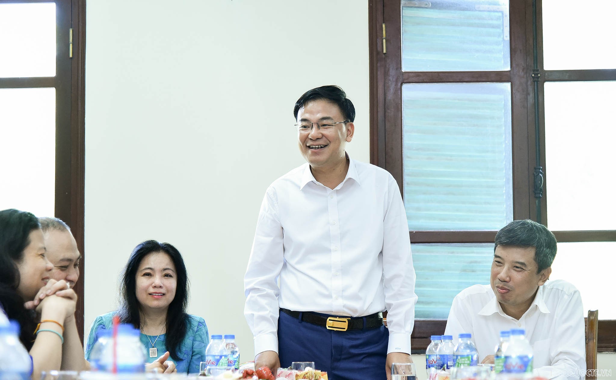 Thứ trưởng Ngoại giao Phạm Quang Hiệu thăm và chúc mừng Báo Thế giới & Việt Nam