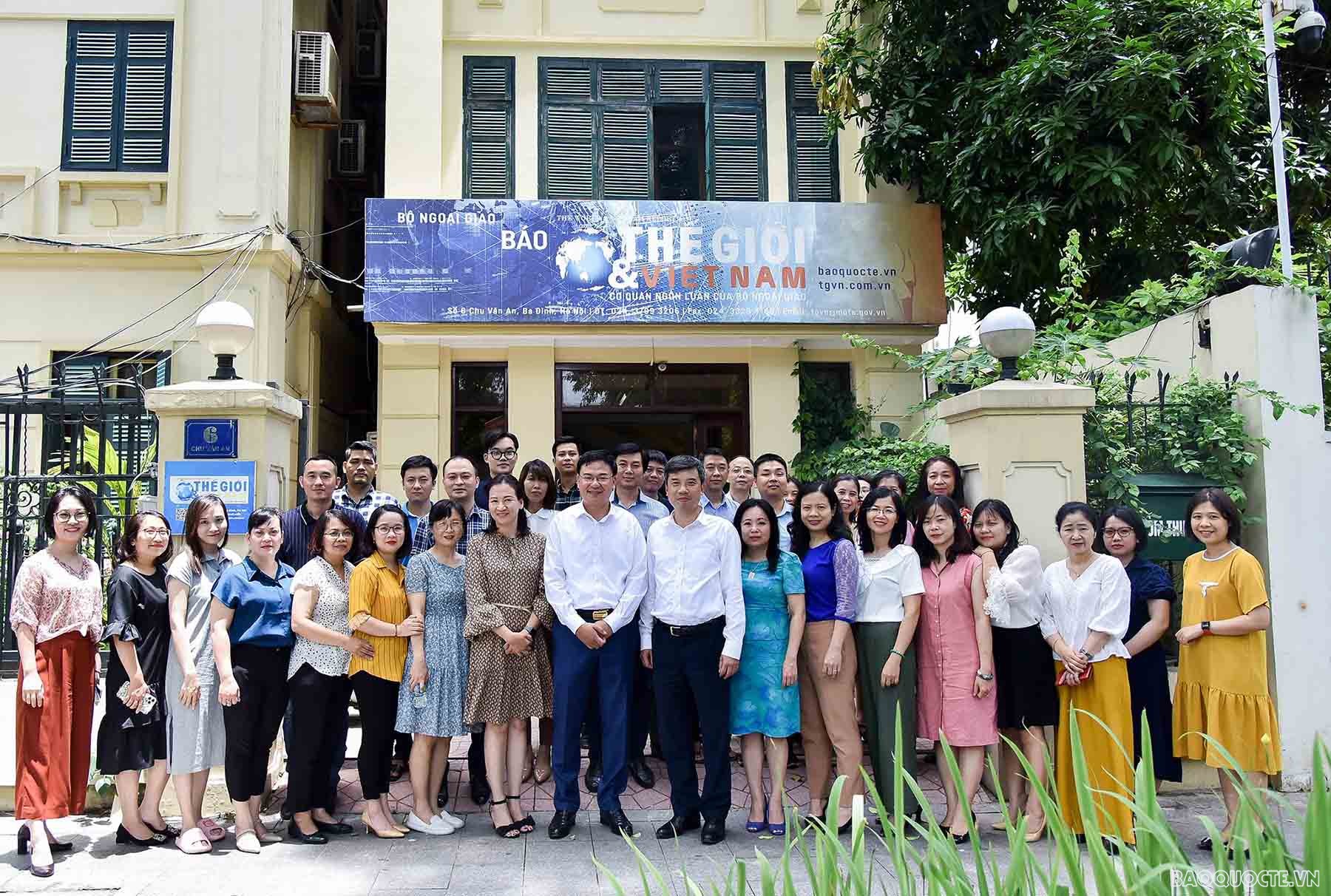 Thứ trưởng Ngoại giao Phạm Quang Hiệu thăm và chúc mừng Báo Thế giới & Việt Nam