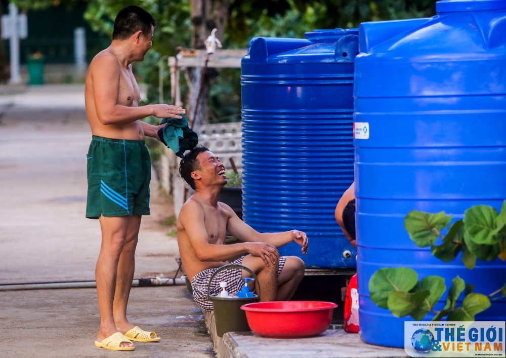 nhung khoanh khac binh yen o truong sa