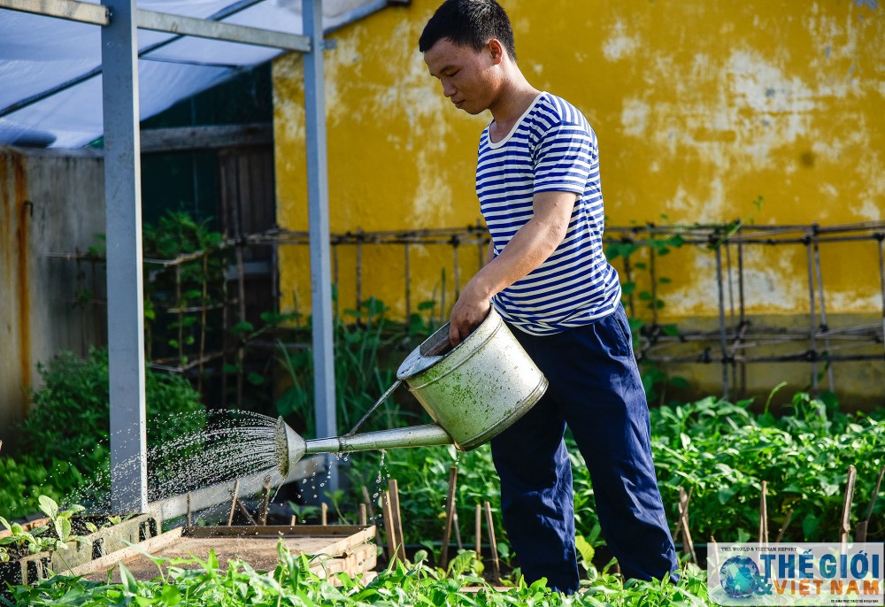 nhung khoanh khac binh yen o truong sa