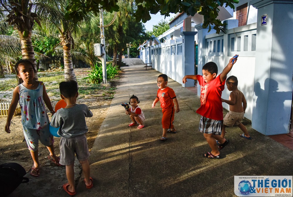 nhung khoanh khac binh yen o truong sa