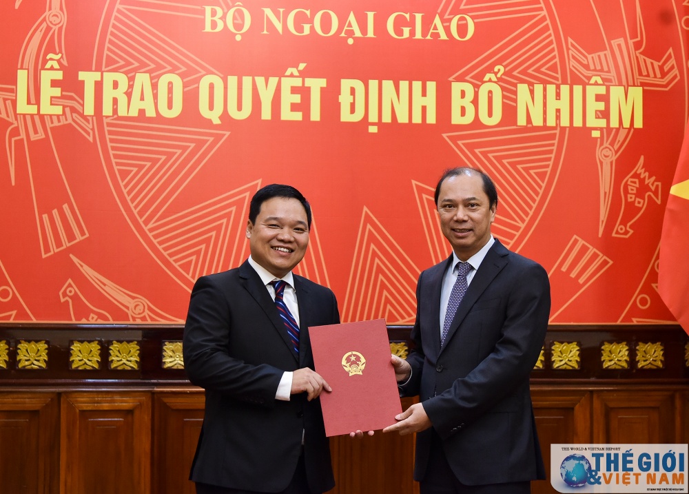 Thứ trưởng Nguyễn Quốc Dũng trao quyết định bổ nhiệm cán bộ cấp Vụ