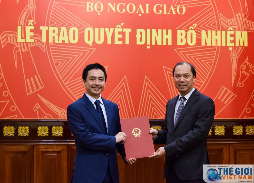 Thứ trưởng Nguyễn Quốc Dũng trao quyết định bổ nhiệm cán bộ cấp Vụ
