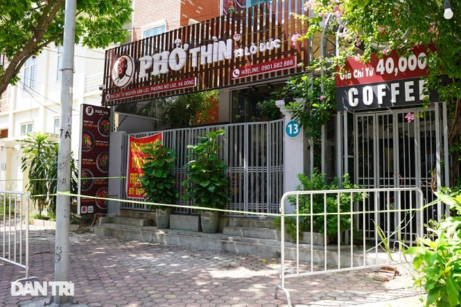 Covid-19 ở Hà Nội: Phong tỏa tòa chung cư 400 hộ dân và nhiều cửa hàng, quán ăn