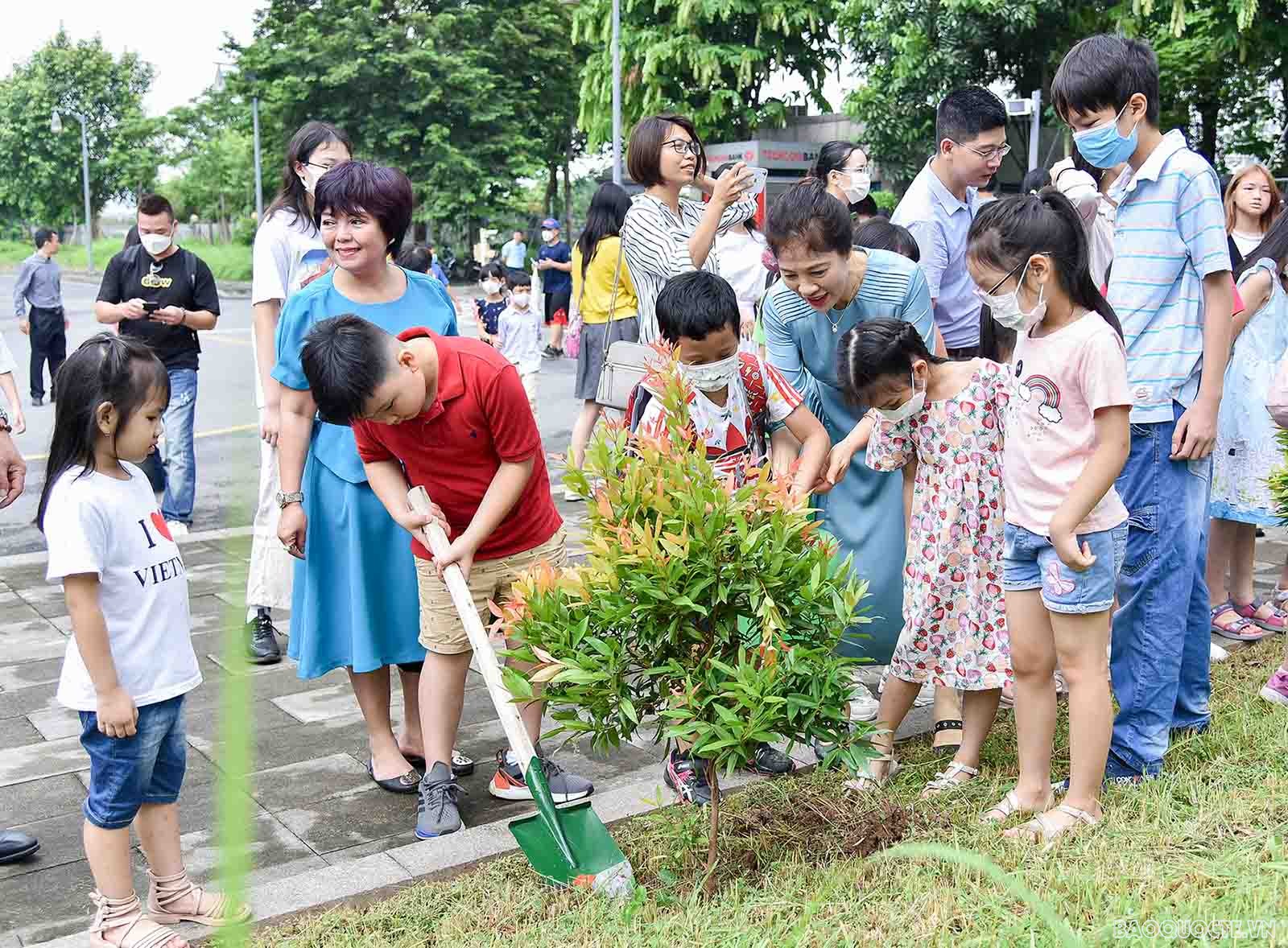 Sôi động ‘Con yêu ngành Ngoại giao’ lần thứ 3