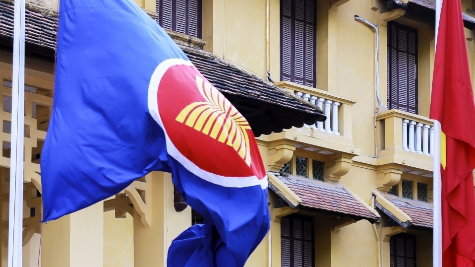 Treo cờ ASEAN ở đâu và khi nào?