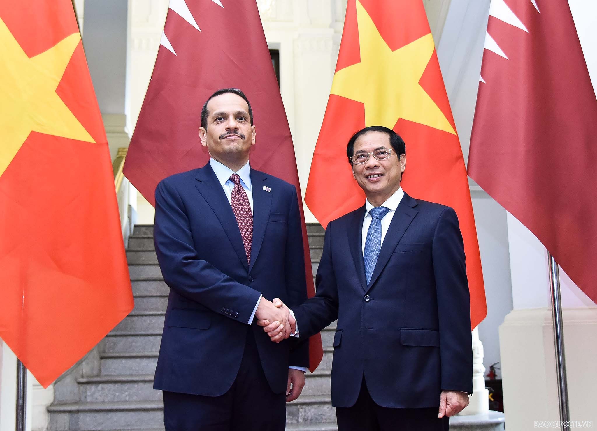Bộ trưởng Ngoại giao Bùi Thanh Sơn đón và hội đàm với Phó Thủ tướng, Bộ trưởng Ngoại giao Qatar