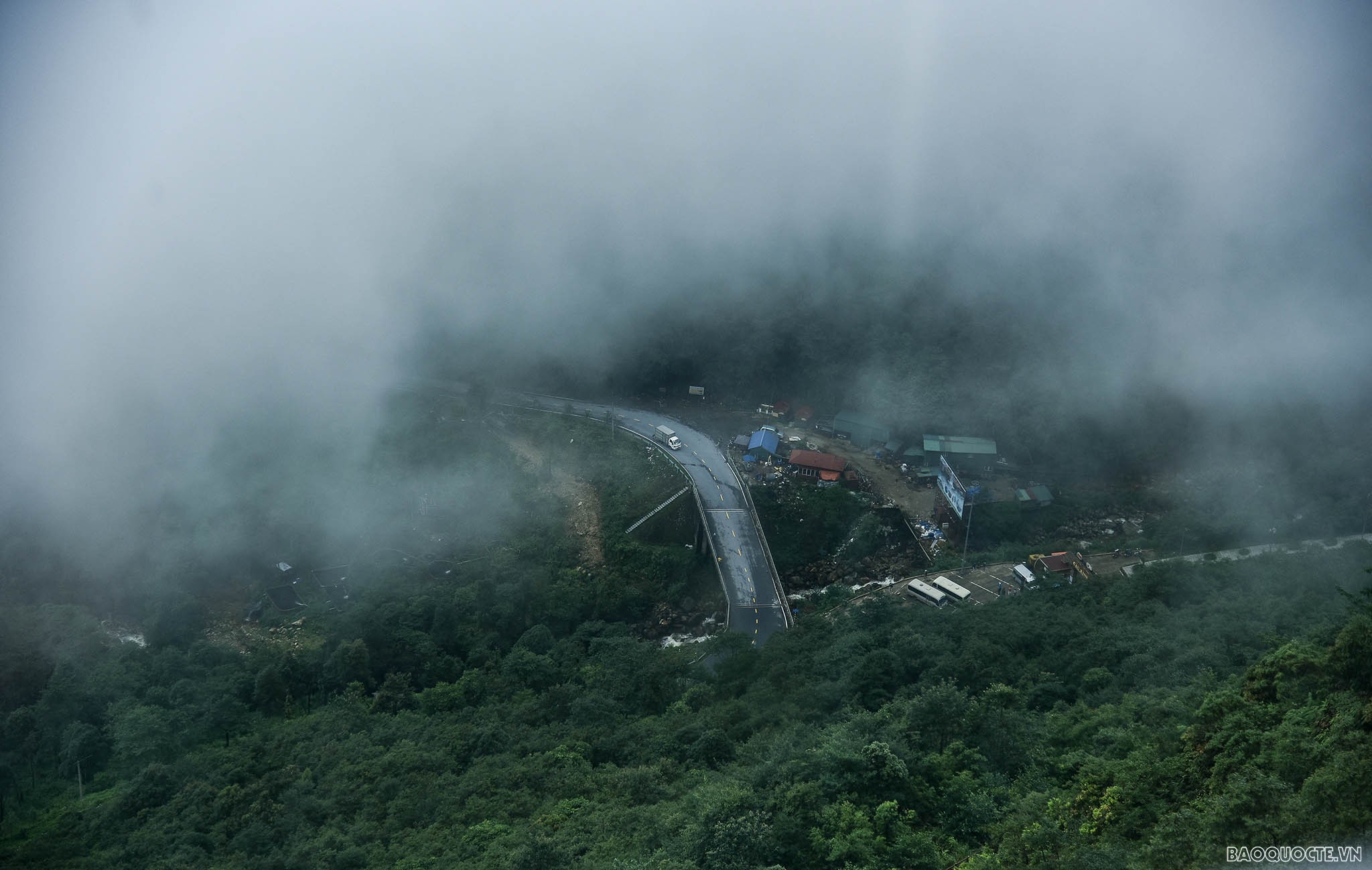 Trải nghiệm 'cực cool' ở cầu kính cao nhất Việt Nam