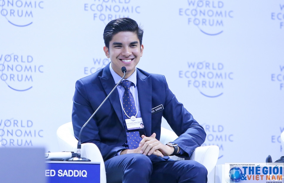 Bộ trưởng trẻ nhất Malaysia gây sốt tại WEF ASEAN 2018