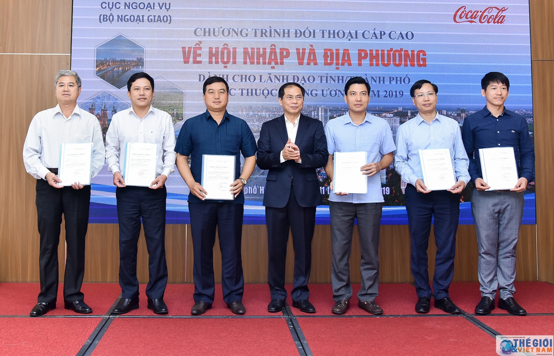 Bế giảng khóa học Đối thoại cấp cao về Hội nhập và Địa phương