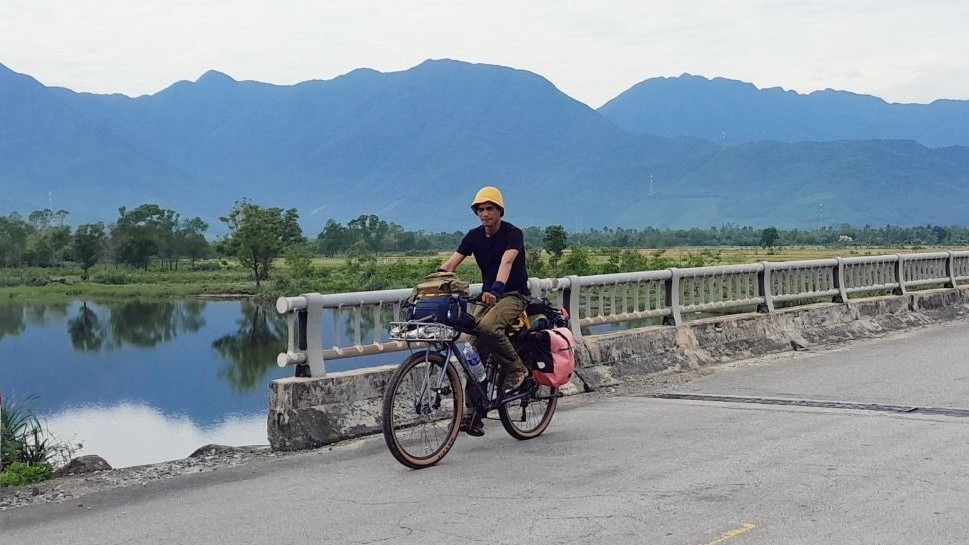 Chuyến đạp xe xuyên Việt và giấc mơ du lịch xanh, không khói của chàng phượt thủ trẻ