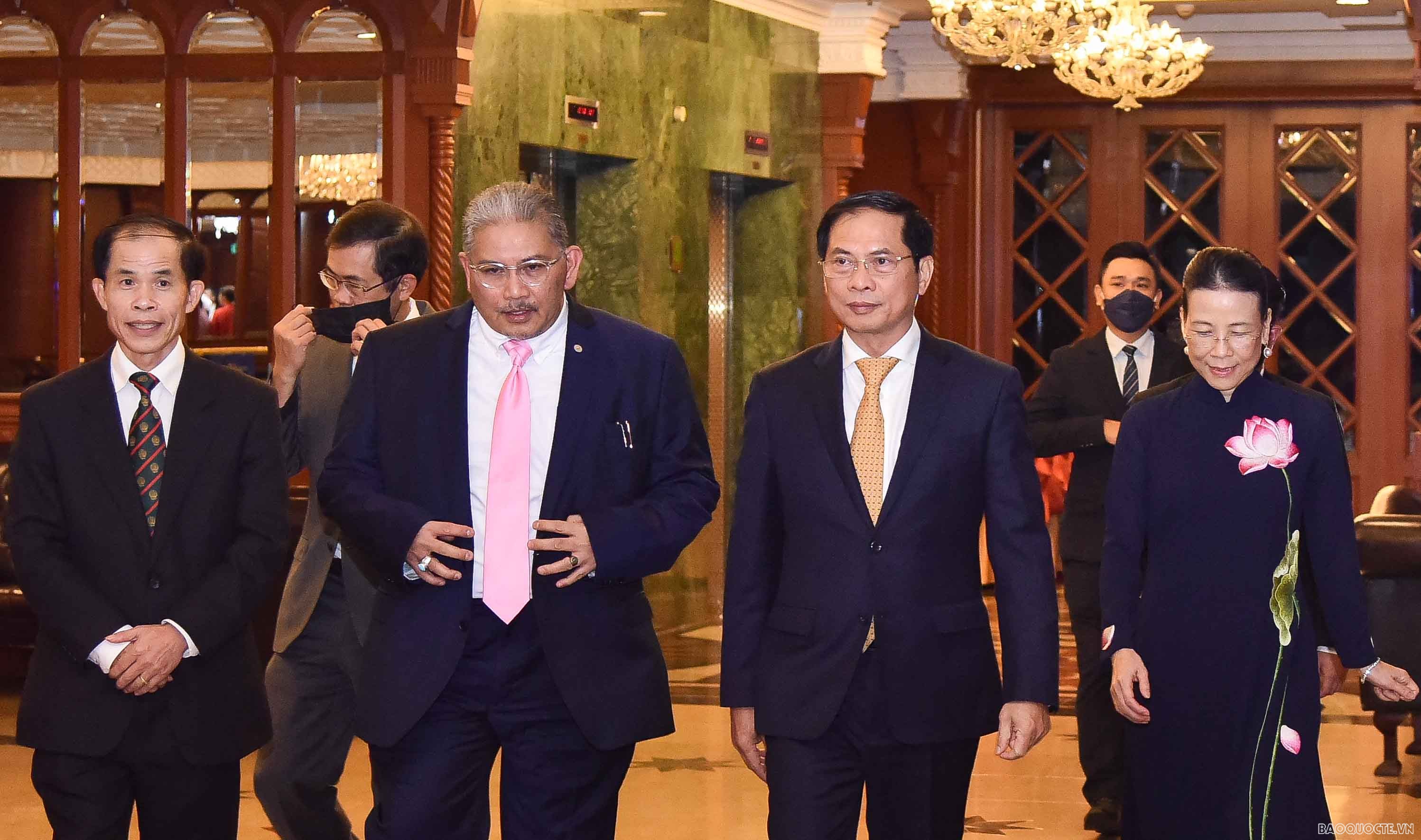 Bộ trưởng Ngoại giao Bùi Thanh Sơn thăm Brunei: Chuyến thăm nhiều kết quả