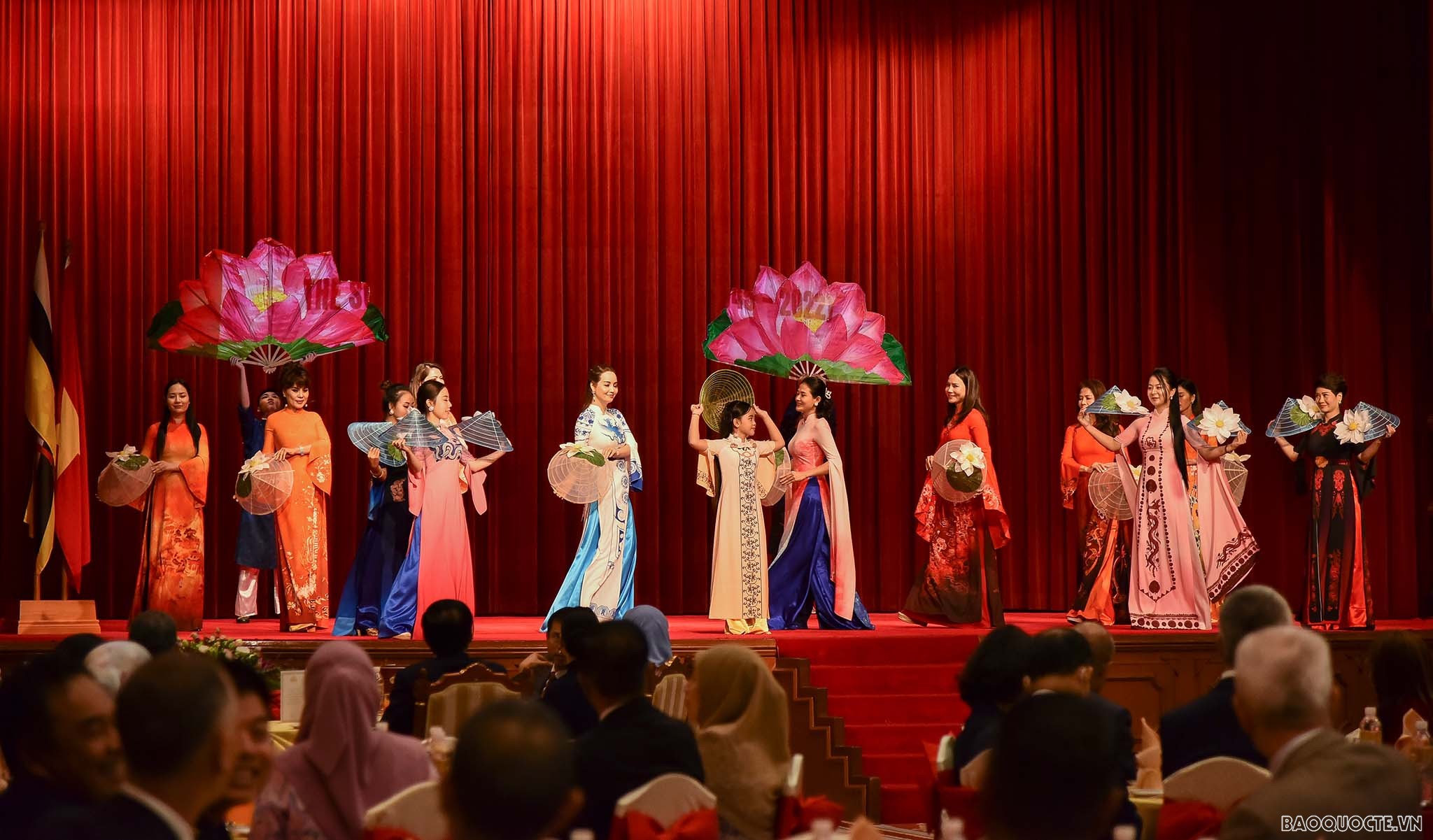 Foreign Minister Bui Thanh Son attended celebration of Vietnam National Day in Brunei