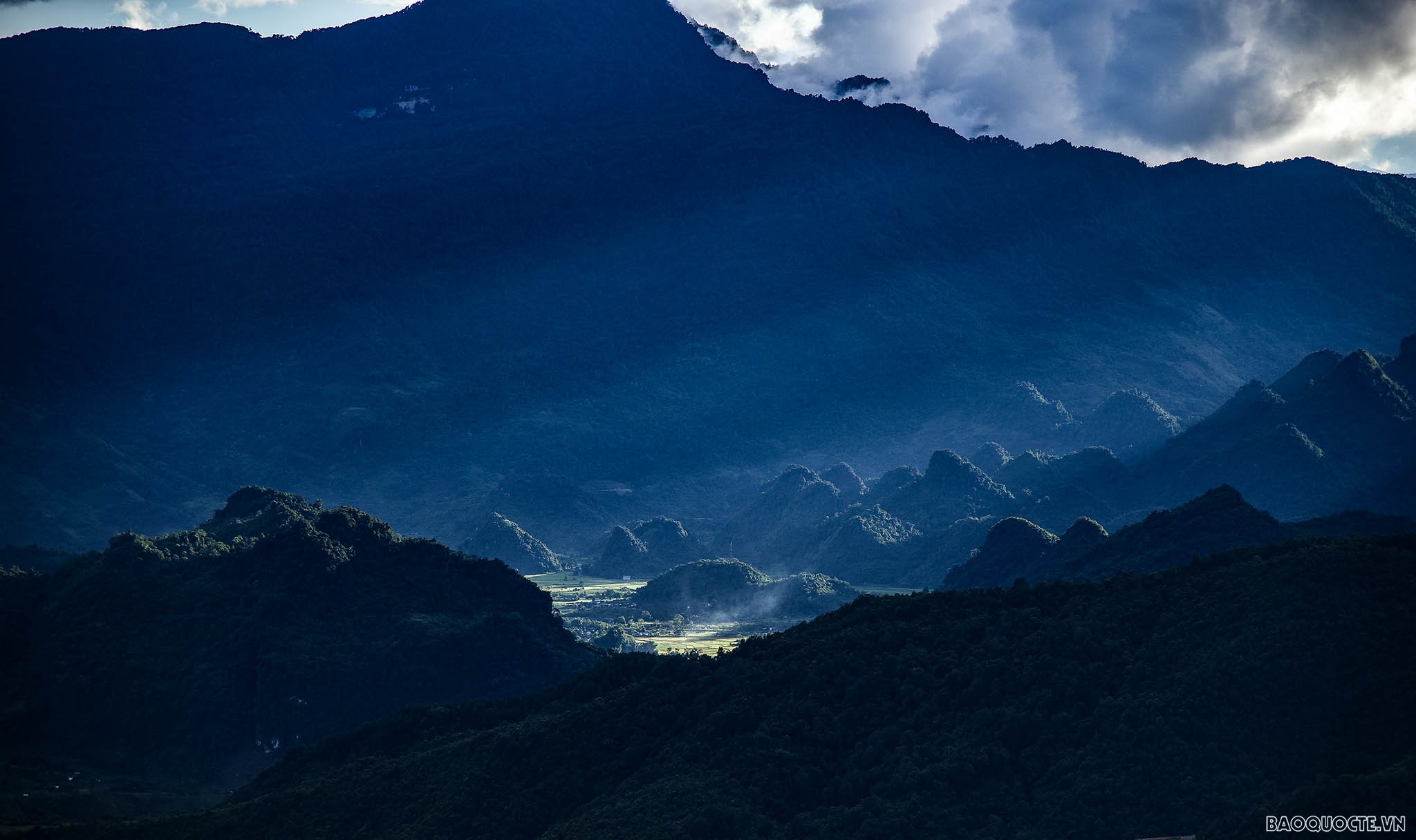 Having an important geographical positionlinking Sa Pa town (Lao Cai province) and Dien Bien province, Lai Chau province becomes an indipensable stop in the journey to discover the Northwest for any visitor. Having an important geographical positionlinking Sa Pa town (Lao Cai province) and Dien Bien province, Lai Chau province becomes an indipensable stop in the journey to discover the Northwest for any visitor.
