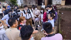 Đoàn phóng viên nước ngoài đi thực tế, tác nghiệp tại tỉnh Đắk Lắk