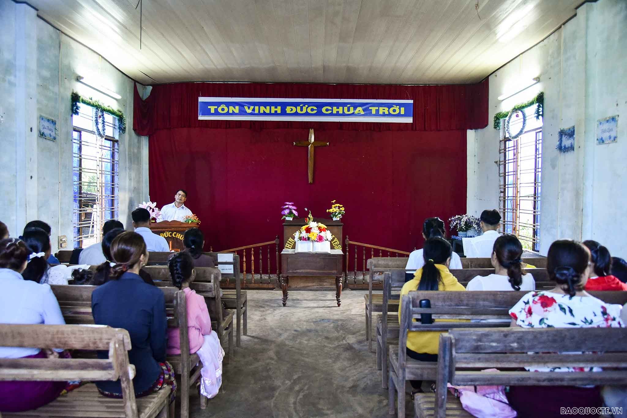 Sinh hoạt tôn giáo tại Hội thánh Buôn Giáp thuộc Hội Truyền giáo, Cơ đốc Việt Nam. (Ảnh: Nguyễn Hồng)