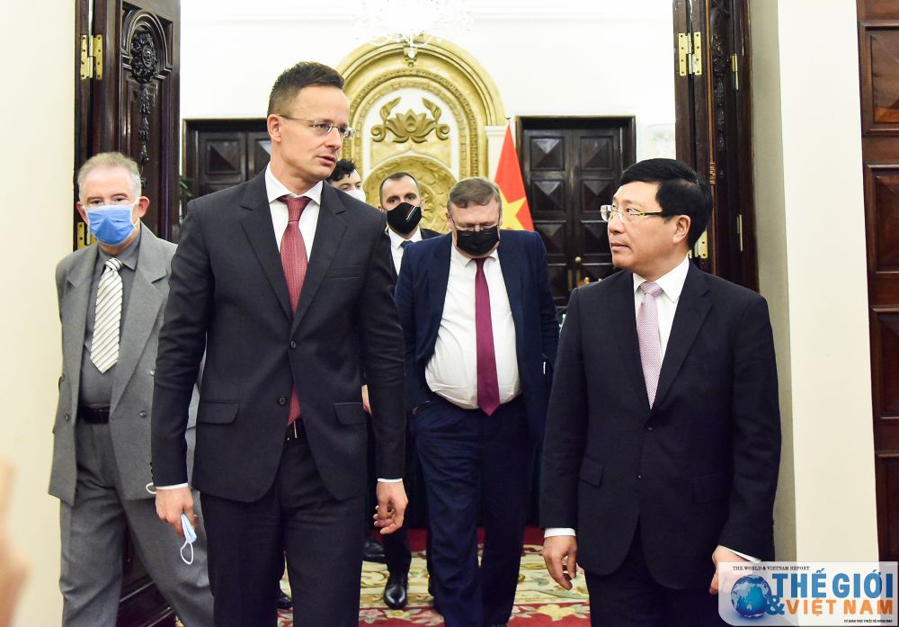 Việt Nam-Hungary nhất trí khuyến khích, tạo điều kiện cho doanh nghiệp hai nước kinh doanh, đầu tư