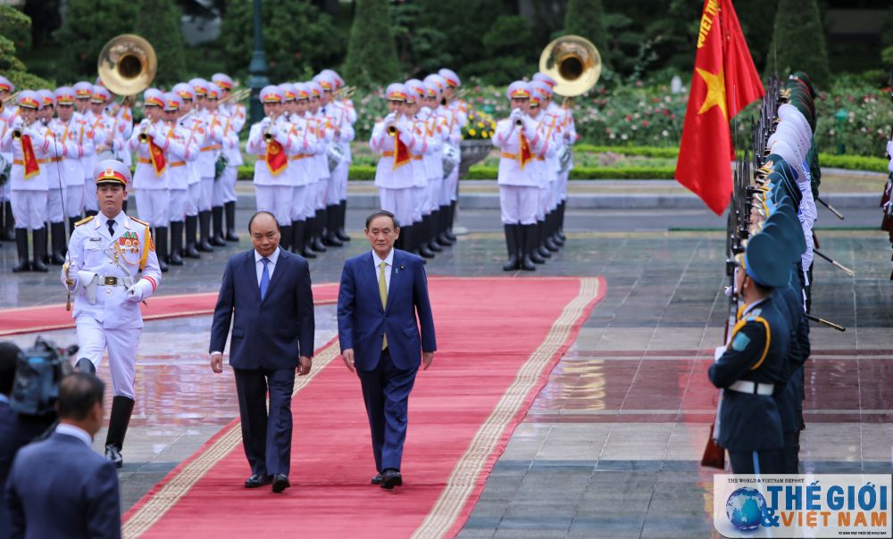 Sáng 19/10, Thủ tướng Chính phủ Nguyễn Xuân Phúc đã chủ trì lễ đón chính thức Thủ tướng Suga Yoshihide và Phu nhân.