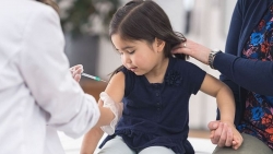 Trẻ em có thể gặp phản ứng như thế nào sau tiêm vaccine Covid-19?