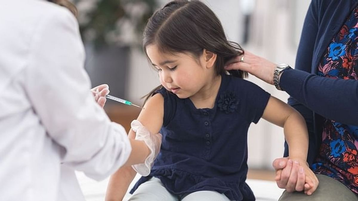 Việc tiêm vaccine Covid-19 cho trẻ em trên thế giới như thế nào?. (Nguồn: Reuters)
