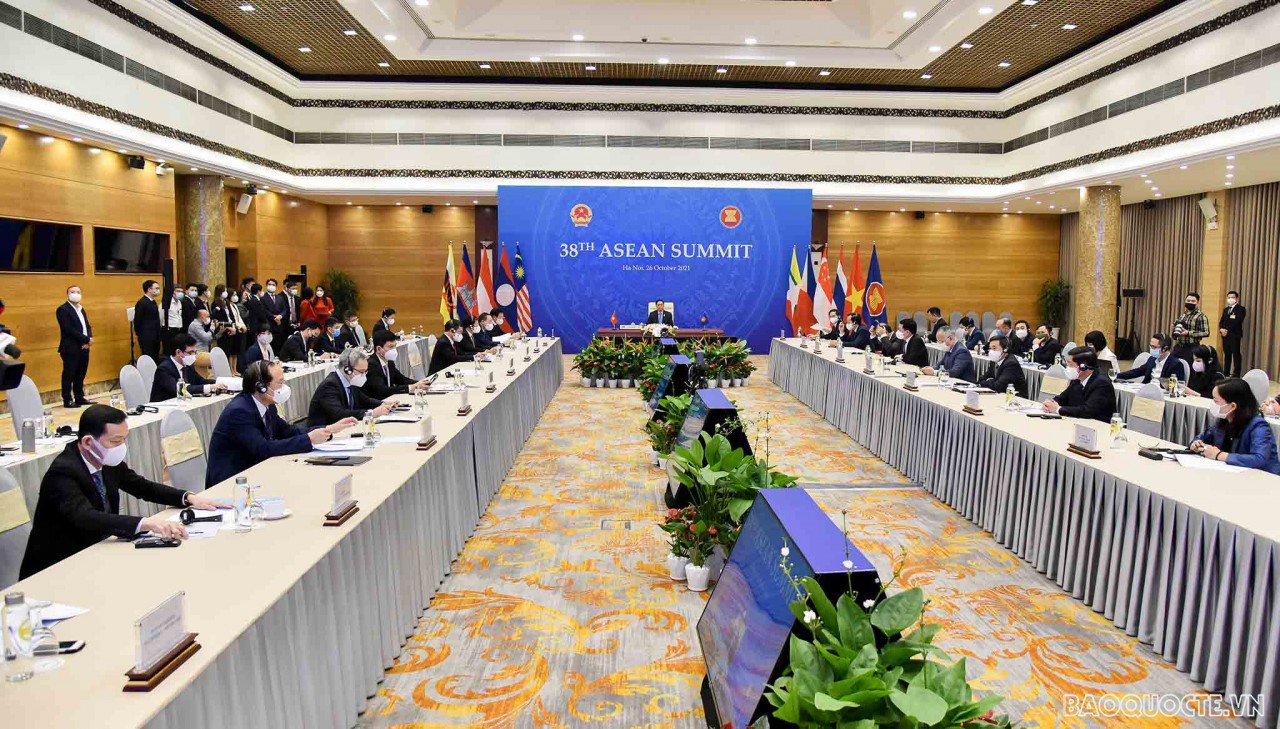 ‘Sóng gió’ gọi tên, ASEAN chứng minh ‘sức bền’