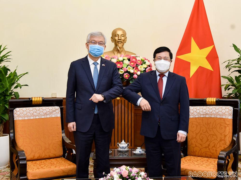 Phó Thủ tướng, Bộ trưởng Ngoại giao Phạm Bình Minh  tiếp Thứ trưởng Bộ Ngoại giao Hàn Quốc Li The Hô